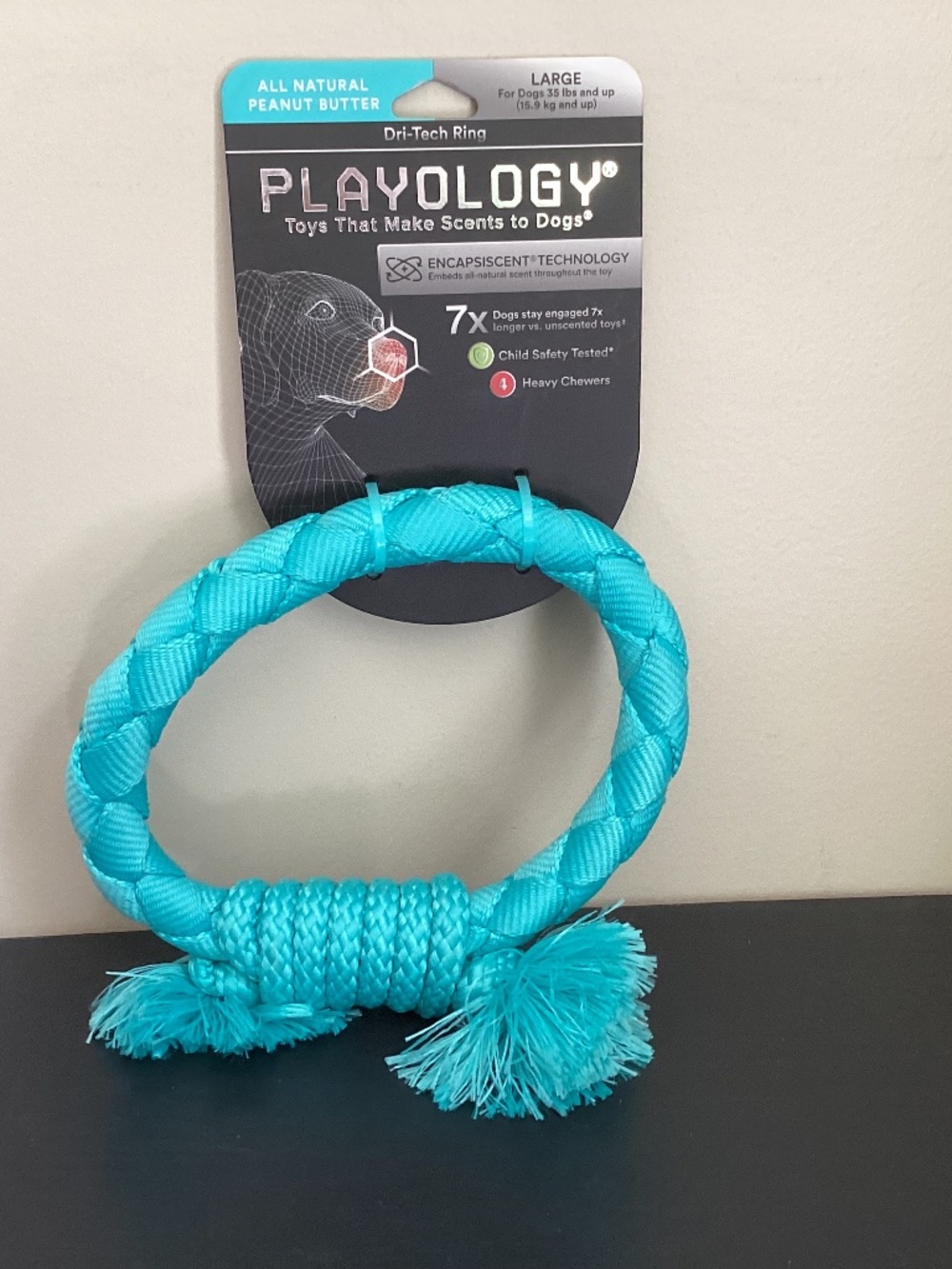 NWT PLAYOLOGY Peanut Butter Scented Dri-Tech Ring Large Dogs 35lbs or more